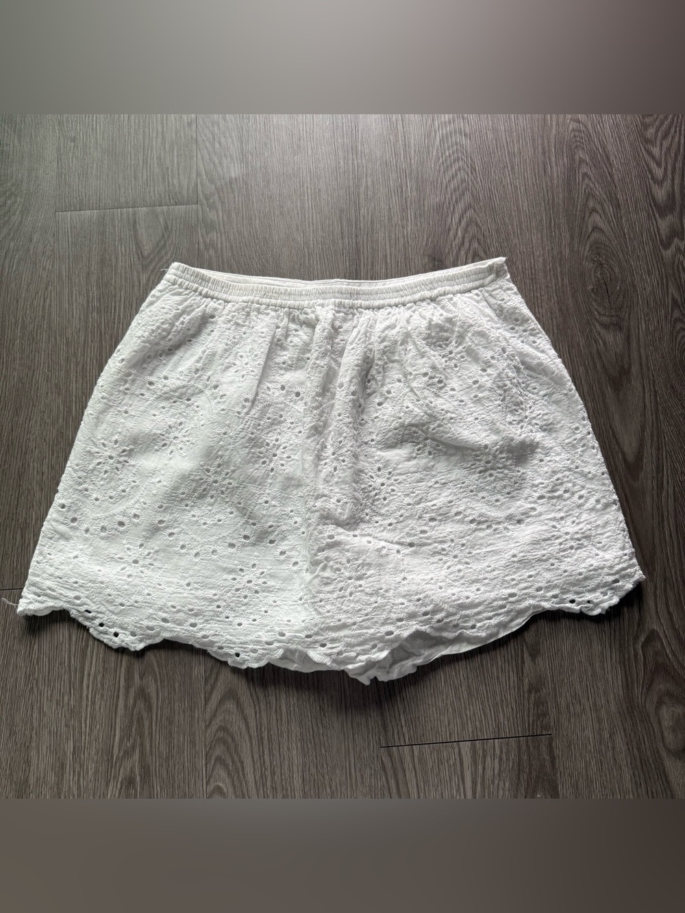 Amiani eyelet skort